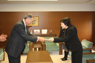 山口晴緒（２年生）・大谷茉由（３年生）両名が理事長表彰を受賞！